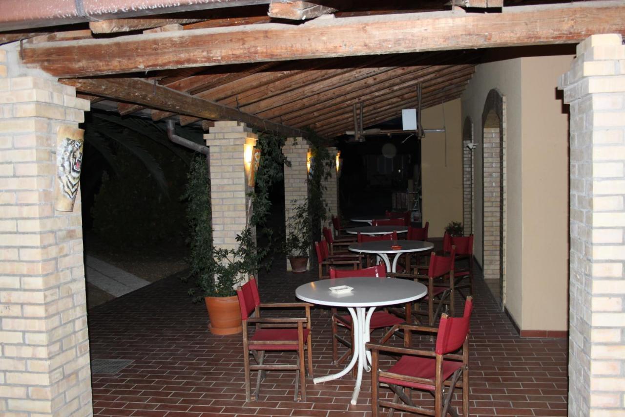 Country-House Pecora Nera Guest House Mosciano Sant'Angelo Ngoại thất bức ảnh