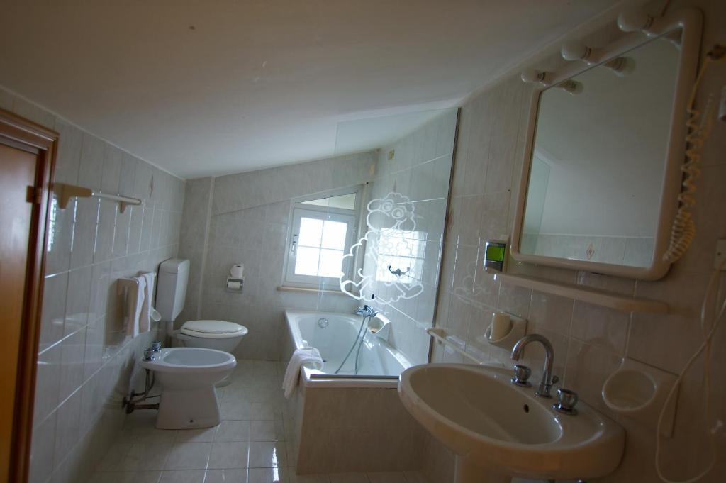 Country-House Pecora Nera Guest House Mosciano Sant'Angelo Phòng bức ảnh